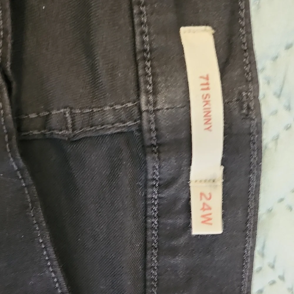 Levi's Women's Relaxed 711 Skinny Jeans in Deep Black